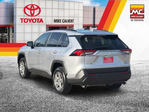 Used 2025 Toyota RAV4 LE AWD/4WD image 3