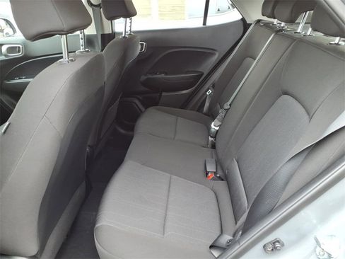 Used 2021 Hyundai Venue SE image 13