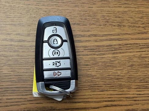 Used 2017 Ford Edge Sport w/ Technology Package AWD/4WD image 42
