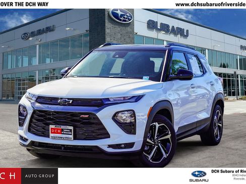 Used 2023 Chevrolet TrailBlazer RS w/ Sun and Liftgate Package image 1