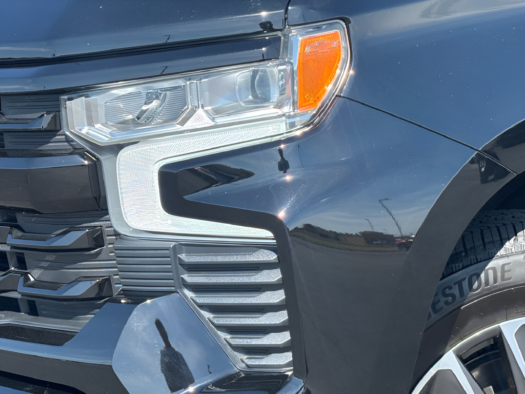 Used 2025 Chevrolet Silverado 1500 RST RWD image 8