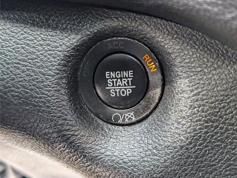 Used 2018 Jeep Cherokee Limited w/ High Altitude Package image 24