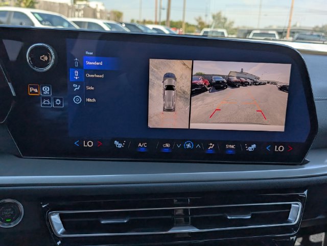 New 2027 Chevrolet Traverse LT w/ Enhanced Driving Package FWD image 21