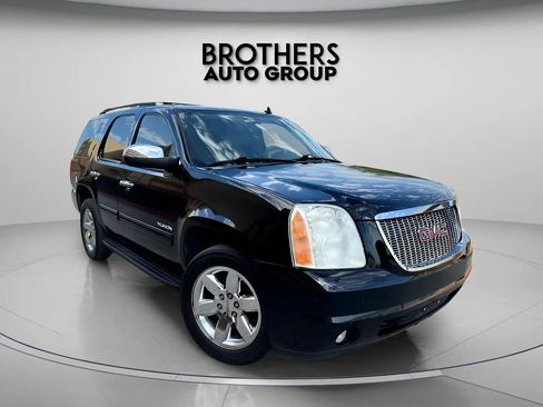 Used 2012 GMC Yukon SLT w/ SLT-2 Equipment Package RWD image 2