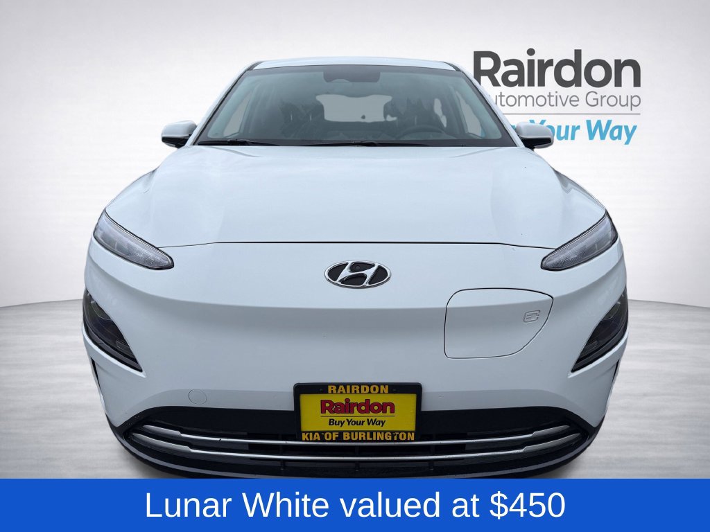 Used 2023 Hyundai Kona SE FWD image 2