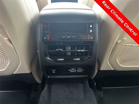 Used 2023 Jeep Grand Cherokee L Limited w/ Trailer Tow Group (B) image 40