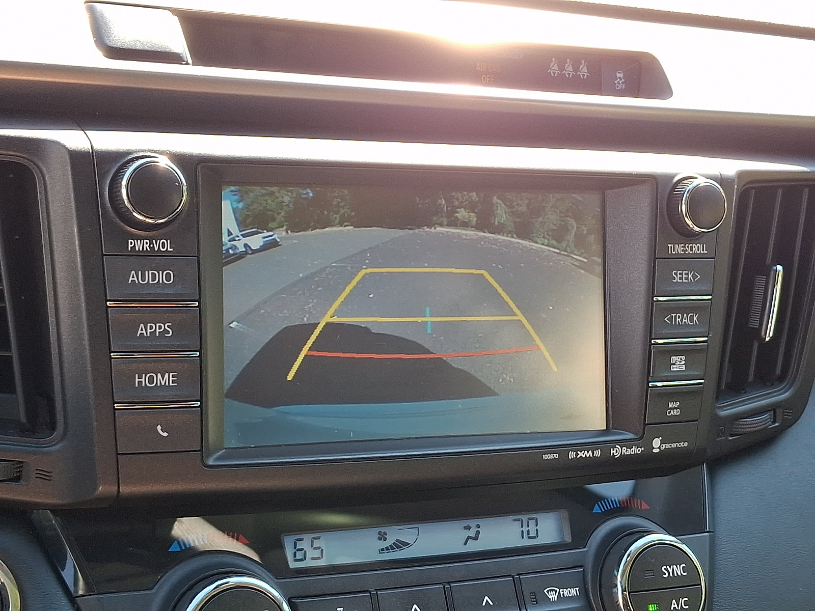 Used 2018 Toyota RAV4 XLE AWD/4WD image 19