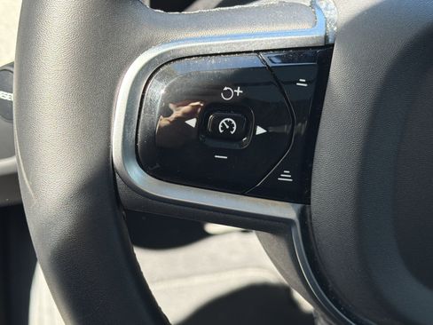 Certified 2025 Volvo XC60 B5 Plus w/ Climate Package image 19