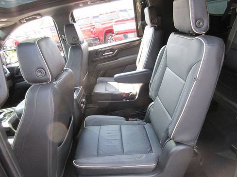 Used 2025 GMC Yukon XL Elevation w/ Technology Package AWD/4WD image 23