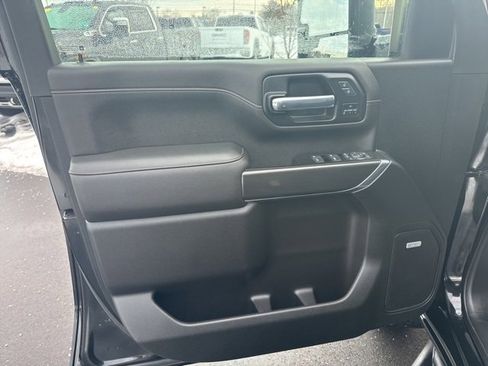 Used 2022 GMC Sierra 2500 AT4 w/ AT4 Premium Plus Package image 17