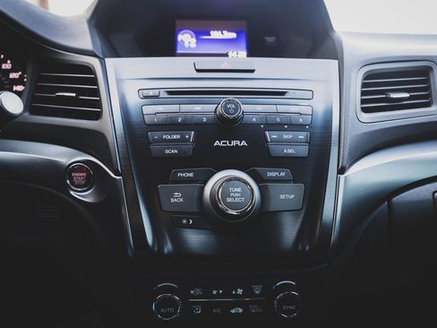 Used 2013 Acura ILX image 3