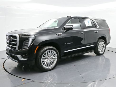 Used 2025 GMC Yukon Elevation image 3