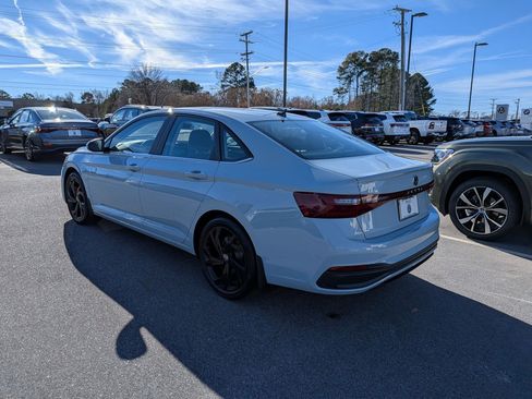 New 2026 Volkswagen Jetta SE image 5