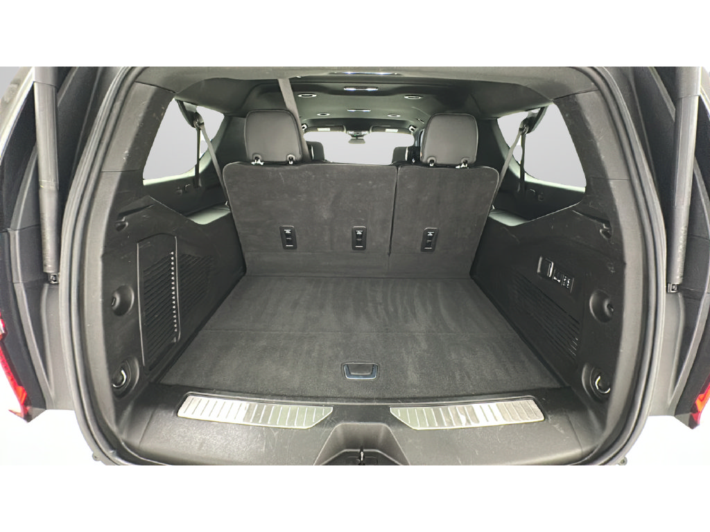Used 2025 GMC Yukon XL Denali AWD/4WD image 23