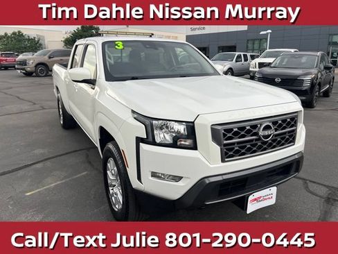 Used 2023 Nissan Frontier SV w/ Technology Package AWD/4WD image 3