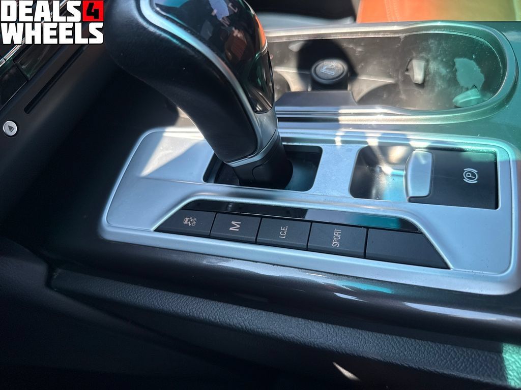 Used 2015 Maserati Ghibli RWD image 35