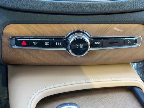 Used 2018 Volvo XC90 T8 Inscription w/ Convenience Package image 16