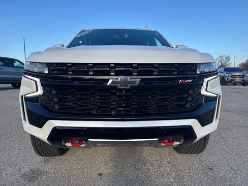Used 2024 Chevrolet Suburban Z71 w/ Luxury Package image 8