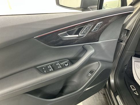 Used 2023 Audi Q7 2.0T Premium Plus w/ Premium Plus Package AWD/4WD image 9