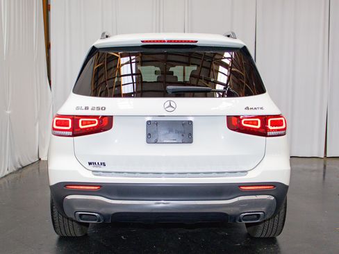 Used 2022 Mercedes-Benz GLB 250 GLB 250 image 3