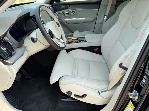 New 2026 Volvo XC90 T8 Ultra w/ Protection Package Premier AWD/4WD image 21
