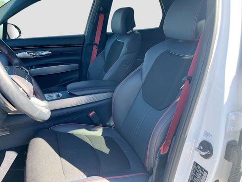 Used 2025 Genesis GV70 3.5T Sport image 21