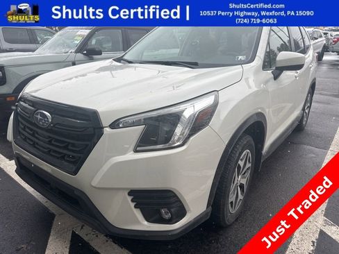 Used 2024 Subaru Forester Premium image 1