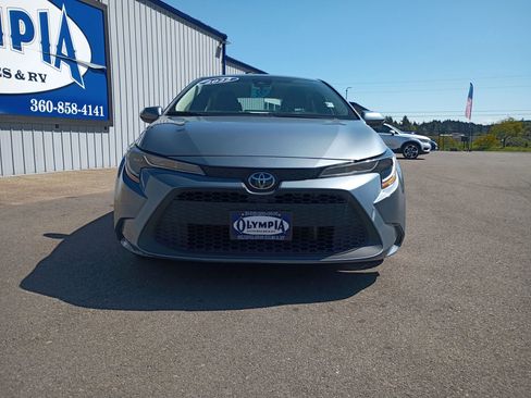 Used 2022 Toyota Corolla LE FWD image 4