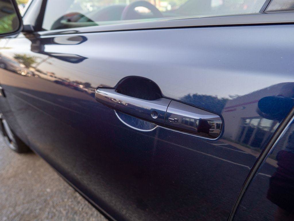 Used 2018 Jaguar XF S RWD image 7