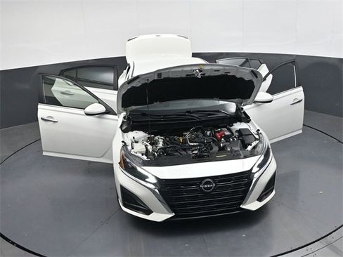 Used 2023 Nissan Altima 2.5 SV image 38