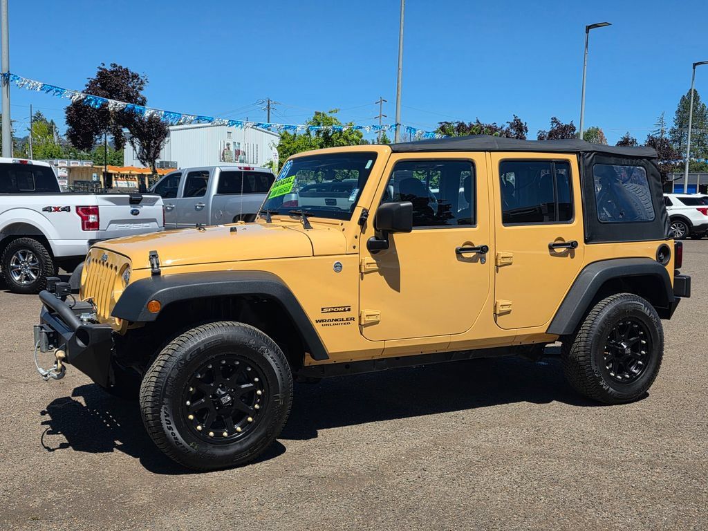 Used 2013 Jeep Wrangler Unlimited Sport w/ Connectivity Group AWD/4WD image 29