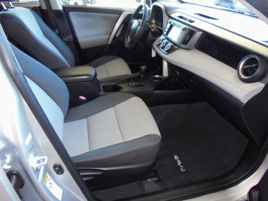 Used 2014 Toyota RAV4 LE FWD image 8