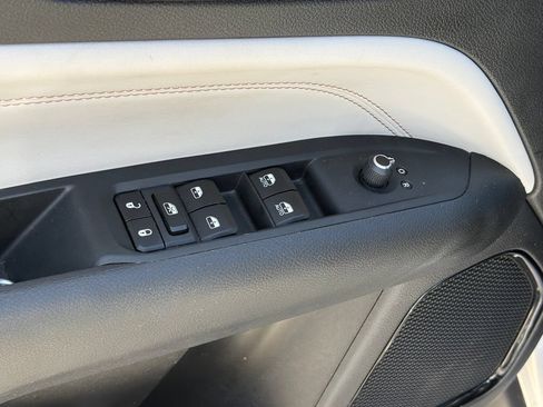 Used 2025 Jeep Compass Limited AWD/4WD image 5