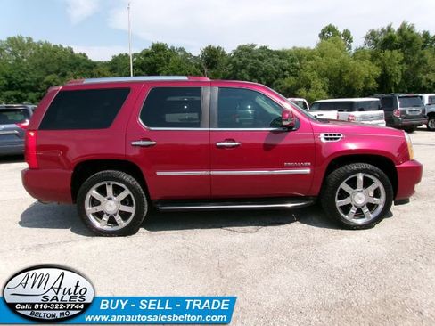 Used 2010 Cadillac Escalade Luxury AWD/4WD image 7