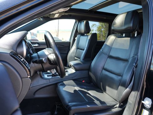 Used 2020 Jeep Grand Cherokee High Altitude AWD/4WD image 12