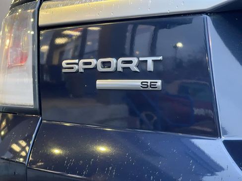 Used 2014 Land Rover Range Rover Sport HSE image 11