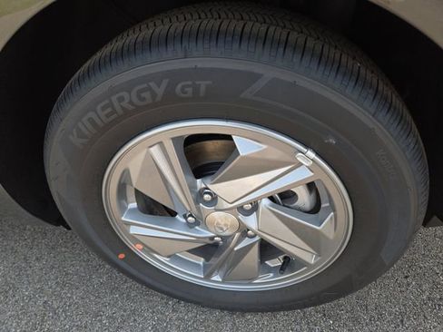 New 2026 Hyundai Elantra SE FWD image 27