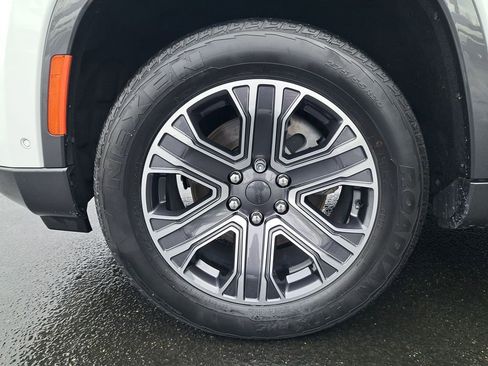 Used 2022 Jeep Wagoneer Series III image 29