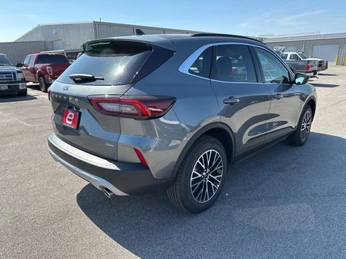 New 2025 Ford Escape SE FWD image 8