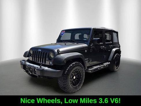 Used 2017 Jeep Wrangler Unlimited Sport AWD/4WD image 2