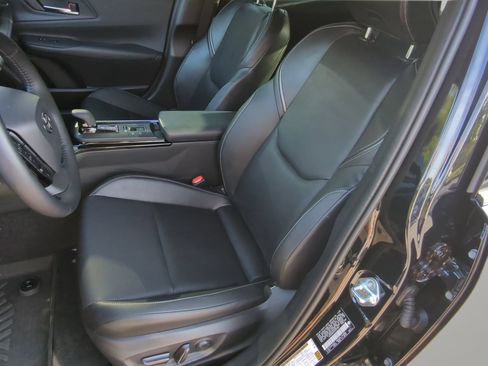 Used 2026 Toyota Prius FWD image 56