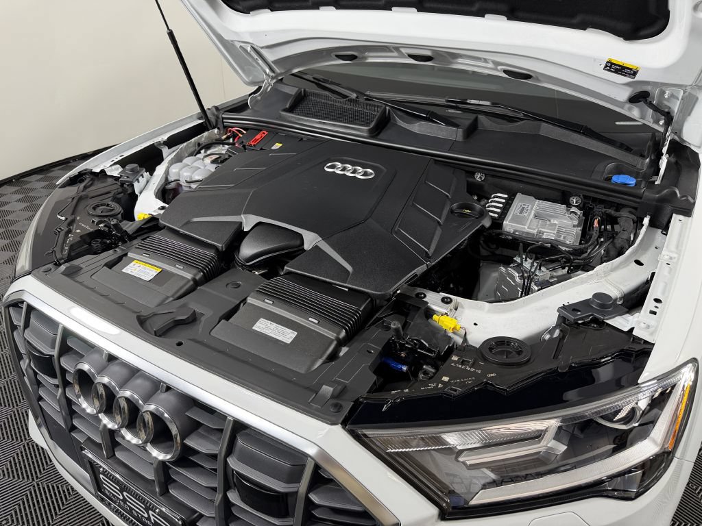Used 2023 Audi Q7 3.0T Premium AWD/4WD image 55