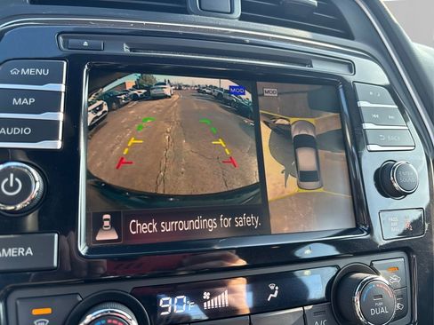 Used 2019 Nissan Maxima SR w/ Premium Package image 32