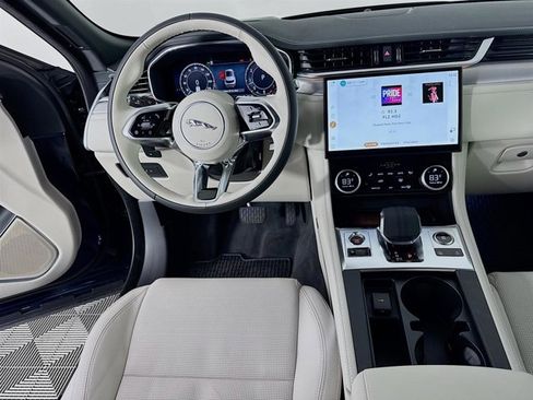 Used 2025 Jaguar F-PACE R-Dynamic S image 25