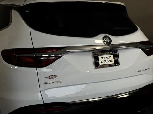 Used 2018 Buick Enclave Essence FWD image 16
