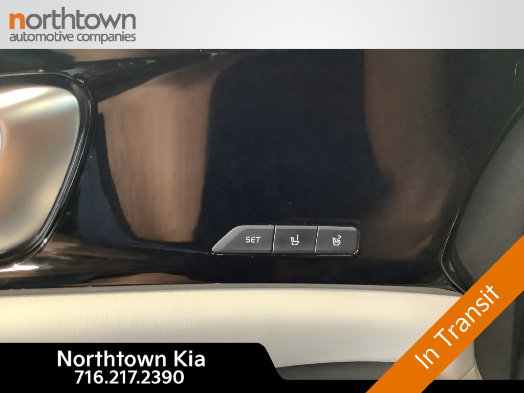 Certified 2023 Kia Carnival SX FWD image 17