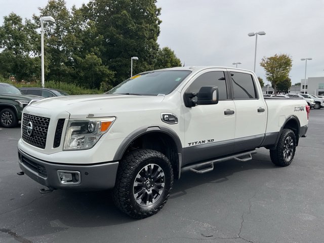 Used 2017 Nissan Titan PRO-4X AWD/4WD image 2