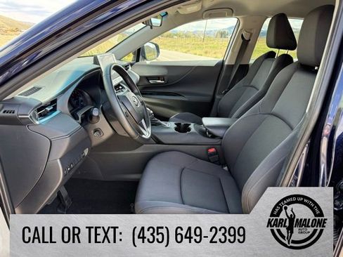 Used 2024 Toyota Venza LE AWD/4WD image 12