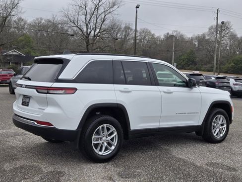 New 2025 Jeep Grand Cherokee Laredo X w/ Trailer Tow Package image 6