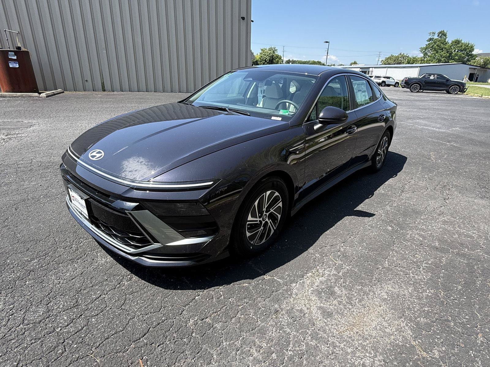New 2026 Hyundai Sonata Blue FWD image 2